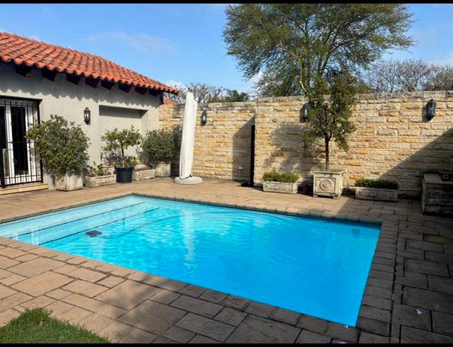 7 BEDROOM HOUSE FOR SALE IN WATERKLOOF